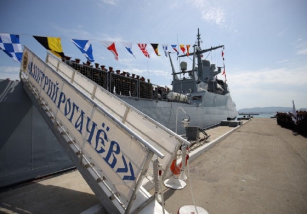 В Новороссийске в состав Черноморского флота принят патрульный корабль «Дмитрий Рогачёв»