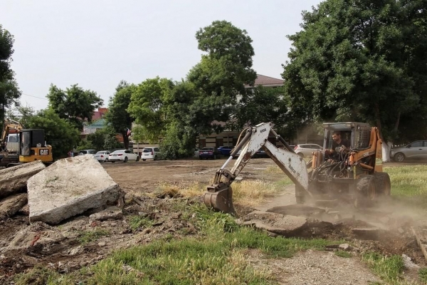 Зеленая зона «с нуля»: в Краснодаре стартовали работы по созданию сквера «Садовый»