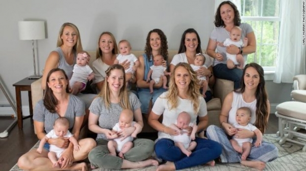 Девять медсестер, которые забеременели одновременно, родили: трогательные фото