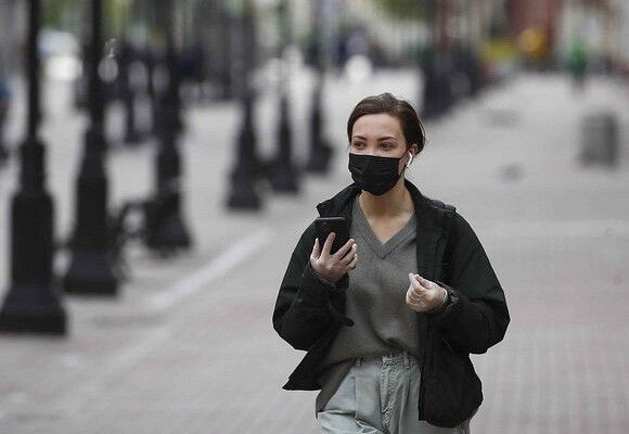 Больше года: Сколько россиянам еще носить маски