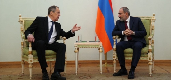 Скандал с российским флагом в Армении объяснили