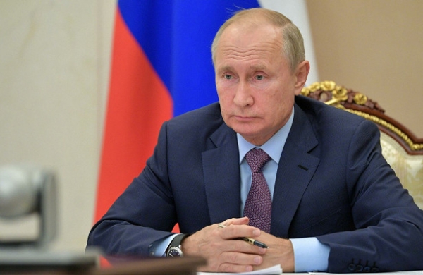 Песков переадресовал Путину вопрос об убийстве Немцова