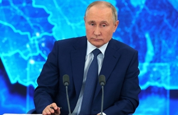 Журналист объяснил «бегство» с пресс-конференции Путина