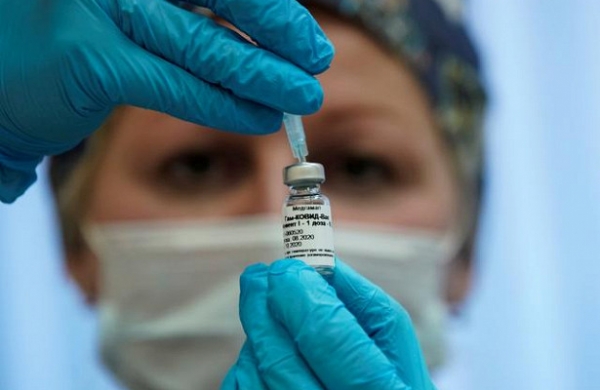 Евросоюз обвинил Россию в высмеивании западных вакцин