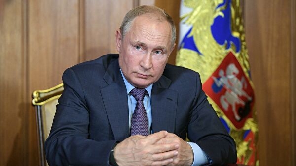 Госдума приняла закон о праве Путина баллотироваться на новый срок