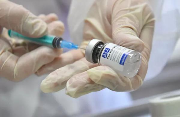 Россия обсуждает с Тунисом поставки вакцины «Спутник V»