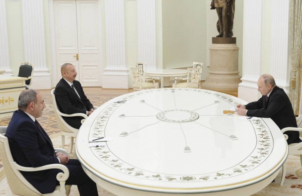 Переговоры Путина, Алиева и Пашиняна продлились четыре часа