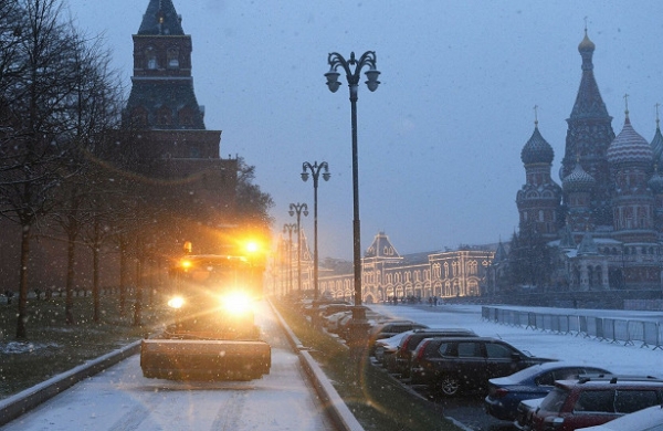 МСЧ предупредило москвичей о тумане и гололеде до утра субботы