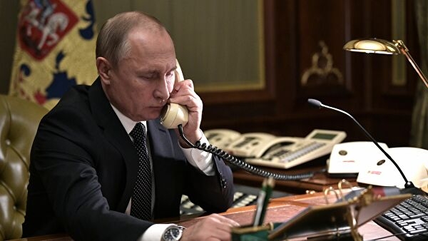 Путин поговорил по телефону с вдовой Ельцина