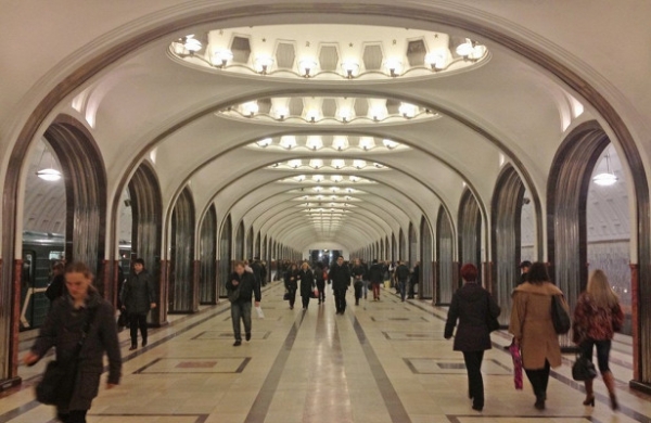 Москвичи назвали самые романтичные места метро