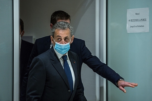 В Госдуме предрекли Трампу участь Саркози