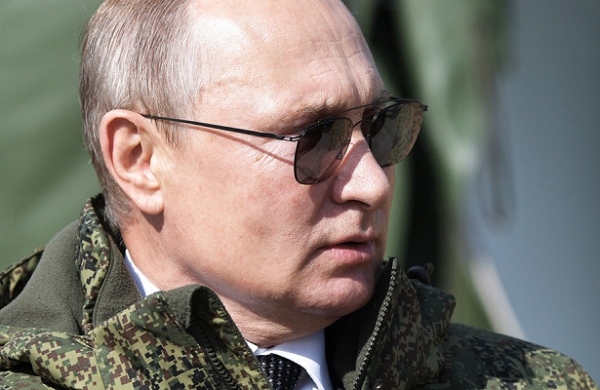 Путин уволил двух генералов