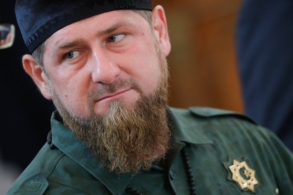 Кадыров призвал Байдена «не увиливать» от разговора с Путиным