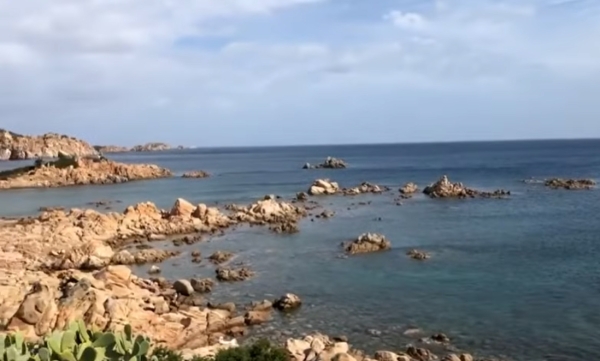 Арестованная вилла Мазепиных на Сардинии за $110 млн: побережье Средиземного моря, 25 комнат, огромный бассейн