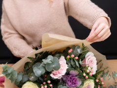 Букеты с доставкой: Искусство дарить цветы с комфортом и стилем