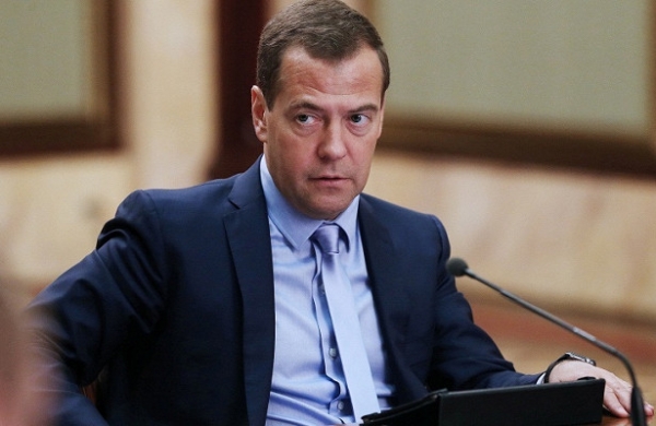 Медведев оценил действия экипажа A321