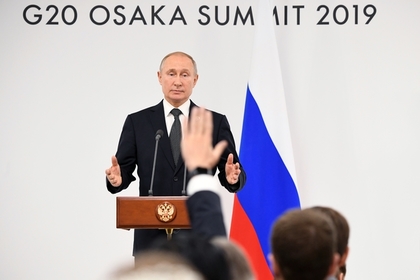 Путин отказался просить о снятии санкций