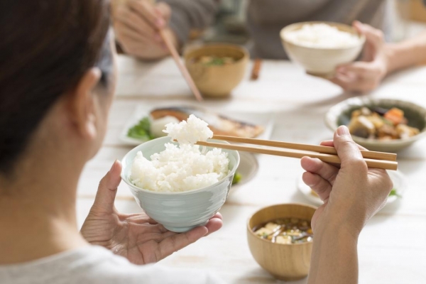 Какая ежедневная порция риса спасает от ожирения