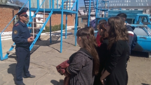Соль-Илецкие школьники побывали на экскурсии в ИК «Черный дельфин»