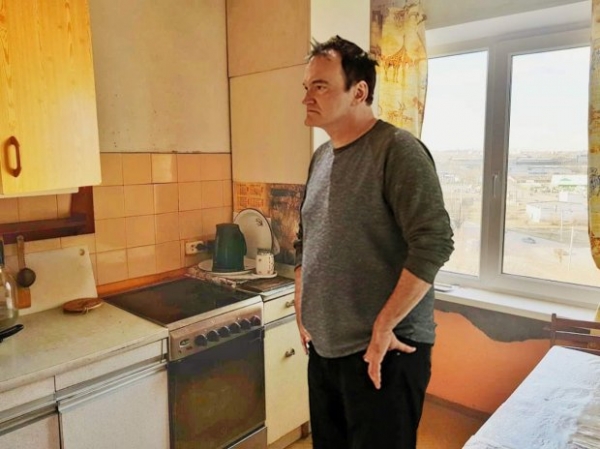 Тарантино не помог: россиянин креативно подфотошопил квартиру для продажи – фото
