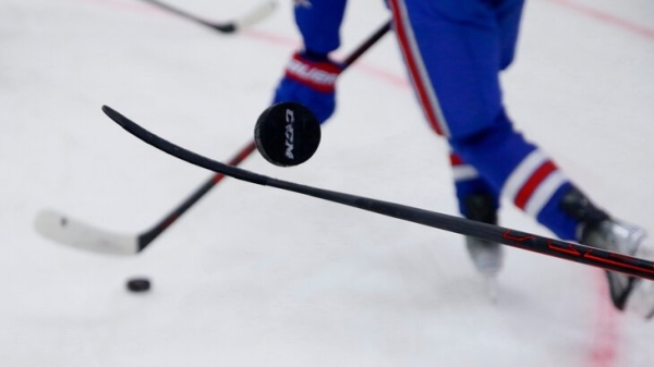 Трагедия в Питере: после попадания шайбы в грудь скончался 14-летний хоккеист СКА