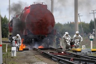 Видео: У Соль-Илецка военные самолеты приземлились на грунтовую полосу