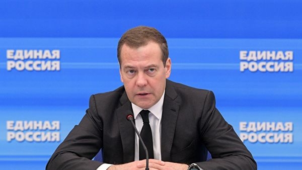 Медведев избавит «Единую Россию» от хамства
